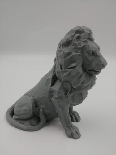 Low Poly Noble Lion